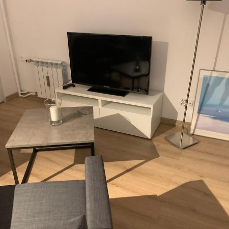 Auschwitz New Flat For Rent Air Conditioning In The Apartament Oswiecim Nowe Mieszkanie - Centrum Klimatyzacja W Mieszkaniu Apartment Екстериор снимка